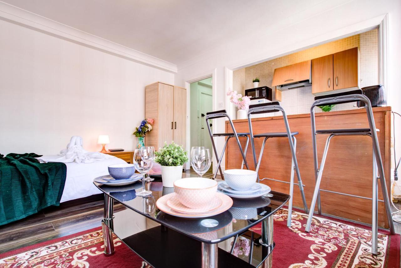 Cozy Studio In Central London Apartment Exterior photo